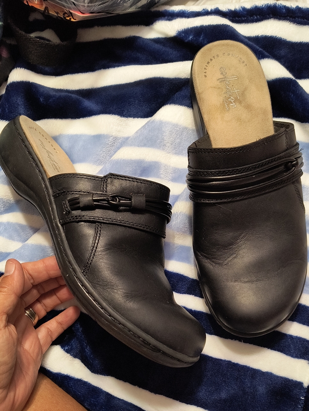 Clarks Black Leather Slip-On Mule Clogs
